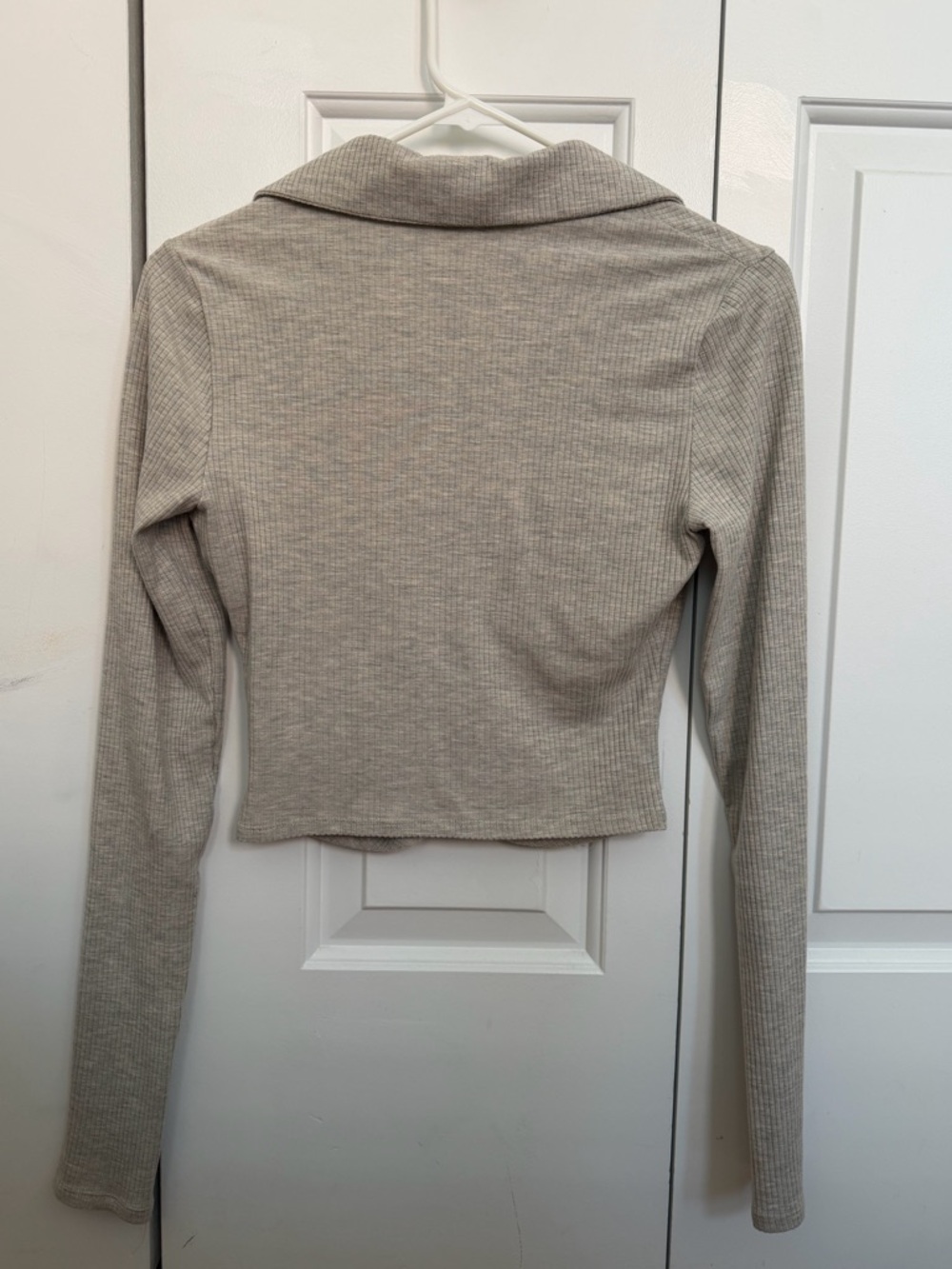 Reformation Light Gray Ribbed Ruched Button-Up Long Sleeve Top - Picture 6 of 6